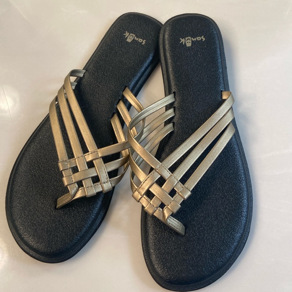 Sanuk Womens Flip Flops Sandals 9 Yoga Salty Metallic Champagne Gold 1091372